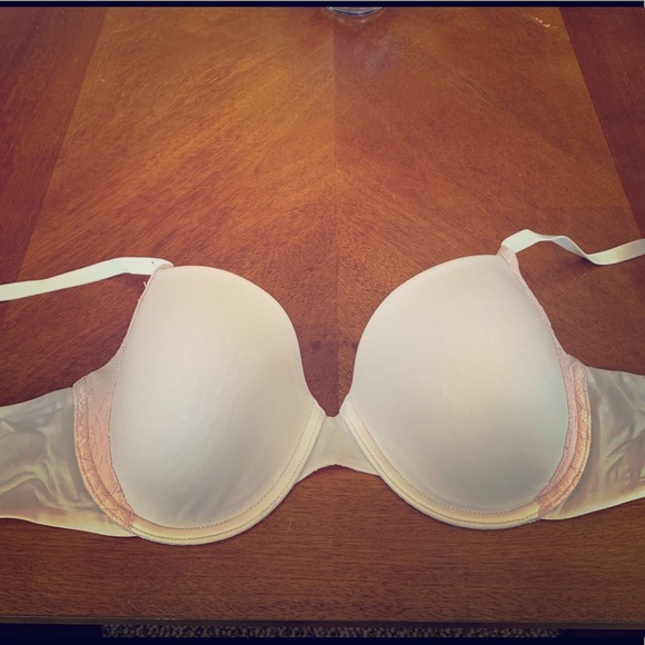 Maidenform Other - NWOT Maidenform white padded bra